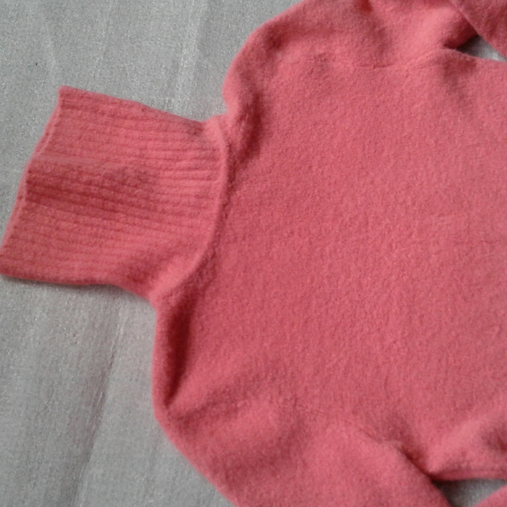 Sweater - Picture 3 of 8